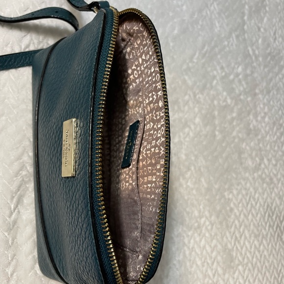 Kate spade small teal crossbody bag blush color interior - Picture 5 of 5